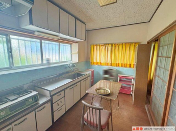 ダイニングキッチンスペース。