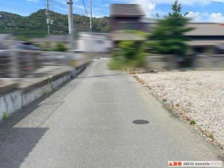 西側(私道)　幅員約4m、接面約14.22m