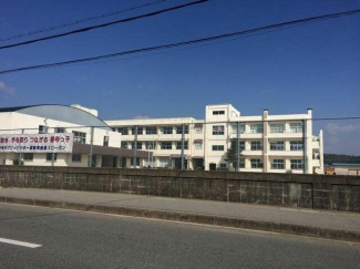 姫路市立香呂小学校まで1390m