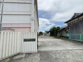 花田小学校まで1100m