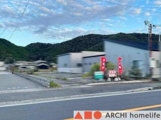 西側幅員約12ｍの公道に面した開放感のある土地！