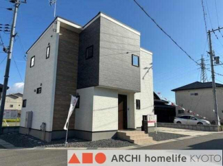 高級感のある外観。駐車3台可（車種による）