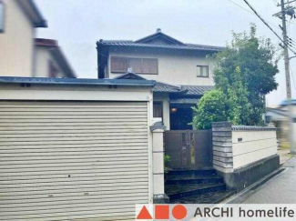 【中古戸建】高砂市高砂町木曽町【8DK】物件正面の写真。ガレ
