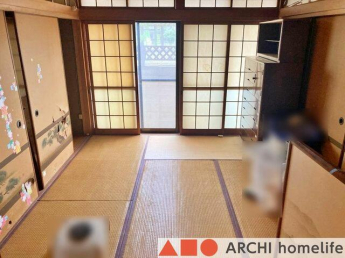 押入のある6帖和室。