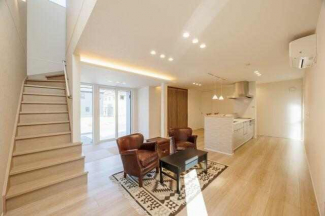 18.7帖LDK+3.0帖タタミコーナーのゆとりある空間。