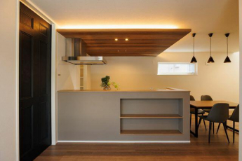 キッチン・ダイニング横並びプランで配膳ラクラク♪