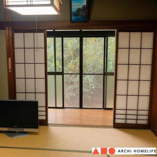 障子を開けると、縁側から外の空気が入ってきて、気持ちよく過ご