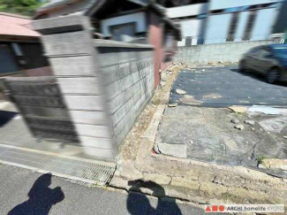 南側道路で陽当たり良好です。