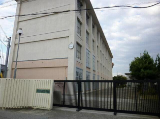 姫路市立花田小学校まで1860m