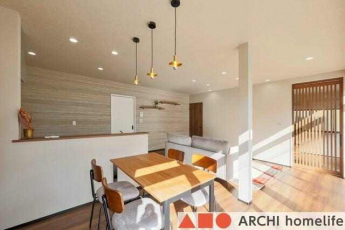 ご家族揃ってゆっくり過ごしていただける１９帖ＬＤＫです。