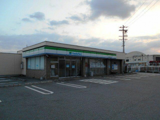 ファミリーマート姫路飾磨今在家店まで1190m
