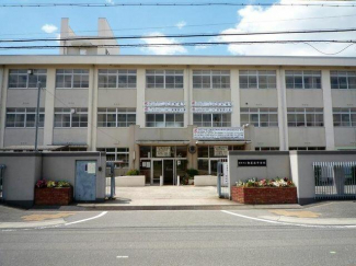 姫路市立飾磨西中学校まで2310m