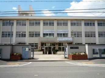 姫路市立飾磨西中学校まで2310m