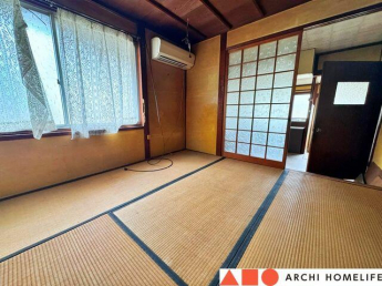 4.5帖和室。3帖の和室と続き間です。