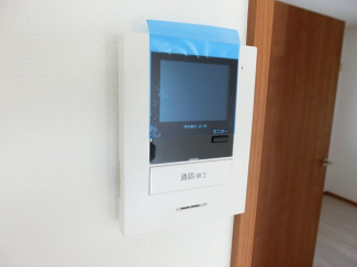 モニターで顔が確認できるので防犯に安心です！