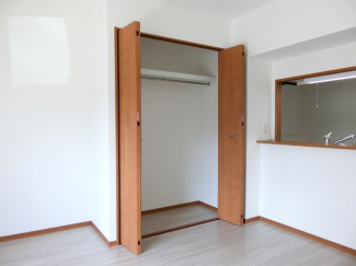 ハンガーで洋服がかけれます！