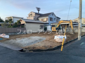 前面道路含む現地写真です