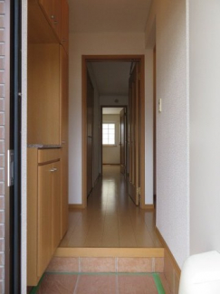 毎日通る玄関はこちらです