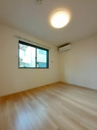 内装は落ち着いています