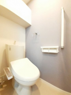 清潔感のあるトイレです