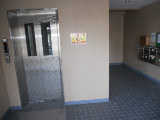 【エントランス】