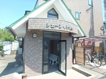 ゆとりのあるエントランスです