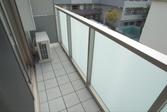 【バルコニー】