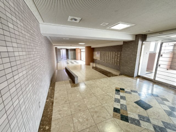 【エントランス】