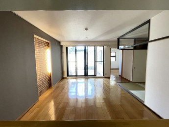 【居間・リビング】