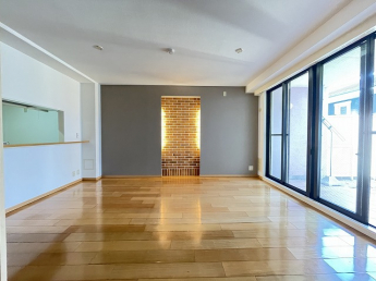 【居間・リビング】