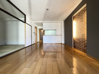 【居間・リビング】