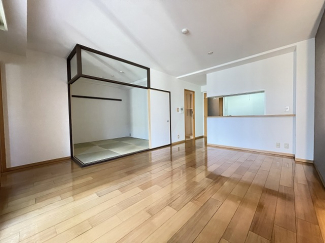 【居間・リビング】