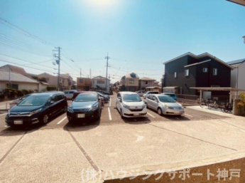 【駐車場】
