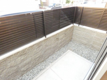 【バルコニー】