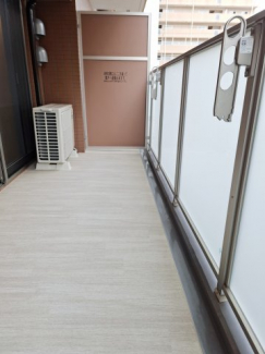 【バルコニー】