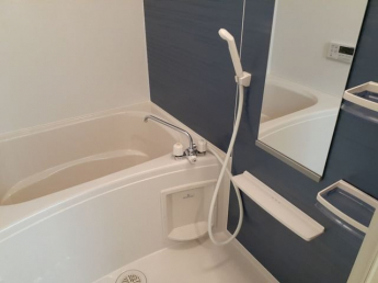 ゆったり過ごせるお風呂です