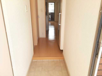 ゆったりとした玄関です