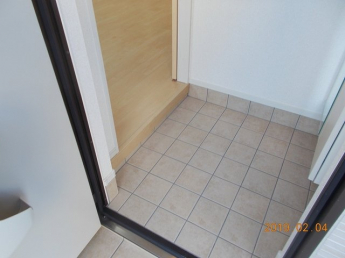 毎日通る玄関はこちらです