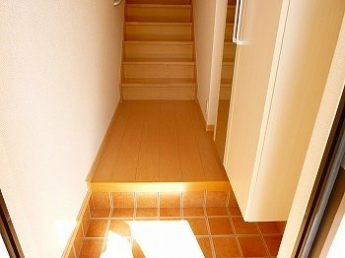 落ち着いた玄関です