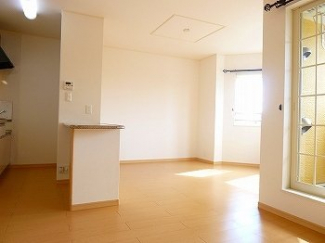 暖かな日差しのふりそそぐバルコニー