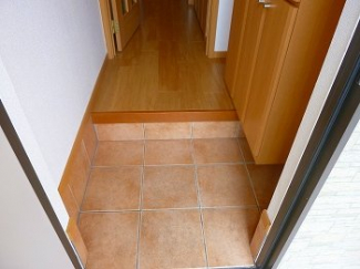 落ち着いた玄関です