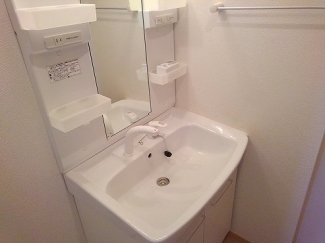 コンパクトで使いやすい洗面所