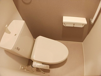 清潔感のあるトイレです