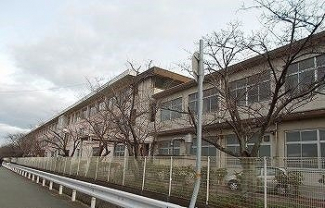 姫路市立網干中学校まで550m
