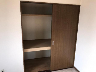 ６帖洋室の収納　枕棚あり