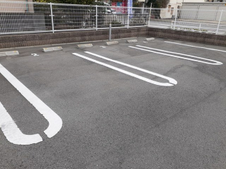 車をお持ちの方に嬉しい駐車場付きの物件です