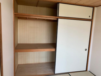 押し入れ