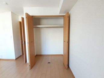 たっぷりとした収納スペースです