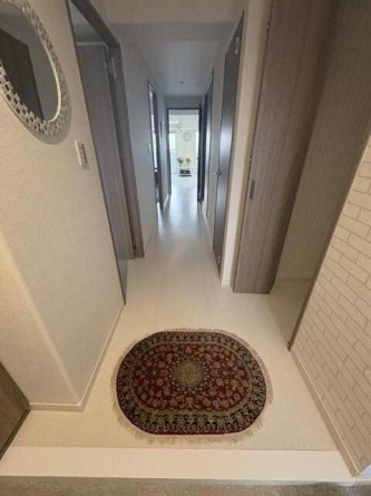 玄関から居室方向