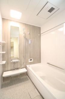 お風呂はＴＯＴＯのサザナを採用。お掃除ラクラクほっカラリ床は